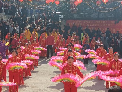 “灯映滹沱河，巳巳皆如意”  盂县梁家寨乡第八届河灯民俗文化活动周