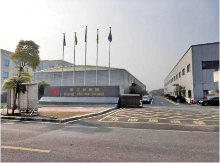 五一 专题报道 康之和苗药冯文龙： 以百年匠心厚植苗药传承，赋能民族医药高质量发展