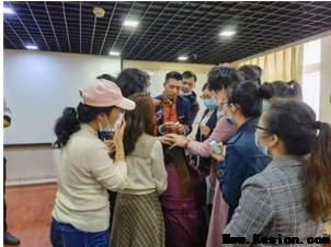 金秀瑶族灯草灸疗法瑶医药非物质文化遗产传承人---赵衷民