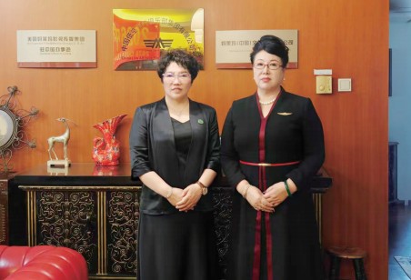 第九届中国医师节特别报道最美中医师罗鸣：岐黄仁心二十载 大医精诚护苍生
