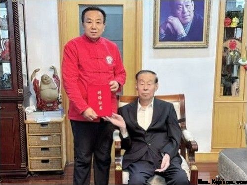 闻树忠：把中秋的月光，熬成给患者的“暖心药