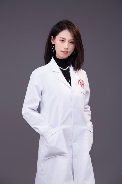 中医药新星&nbsp;&nbsp;90后自学中医成才的典范---张鑫鑫