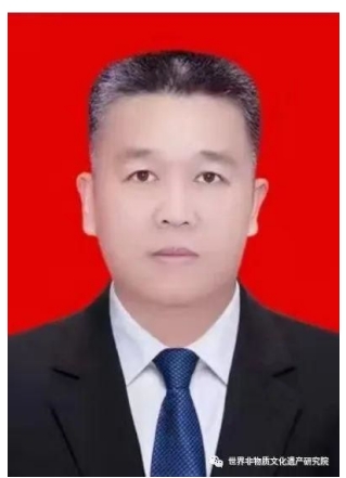 世界周易研究会-秘书長、世界天星派风水研究会-会長、中国周易专家委员会-会長&nbsp;段云中